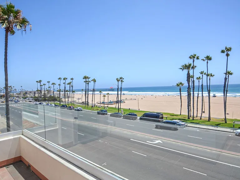 1000 Pacific Coast Hwy #7 — Photo 17