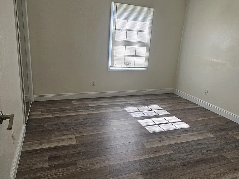 1st room