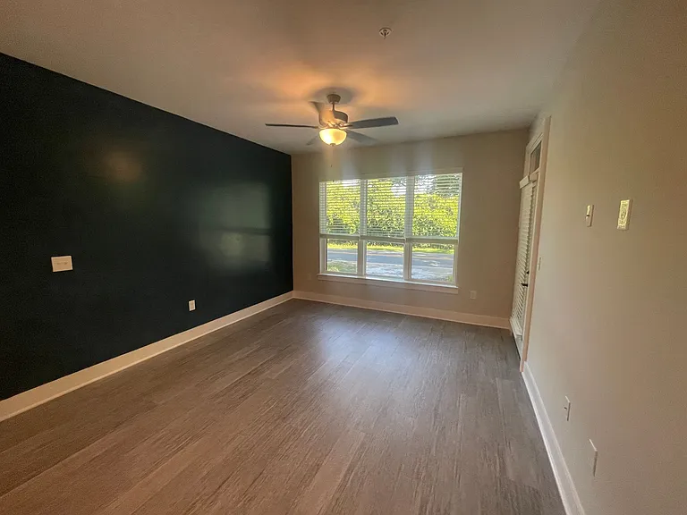 Franklin Forest New Construction 2 Bedrooms — Photo 22