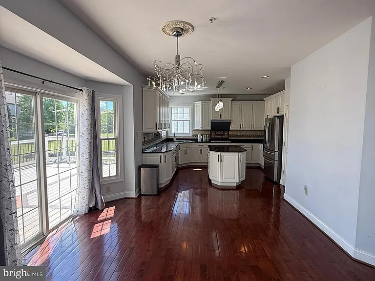 210 Cadwallader Dr — Photo 9