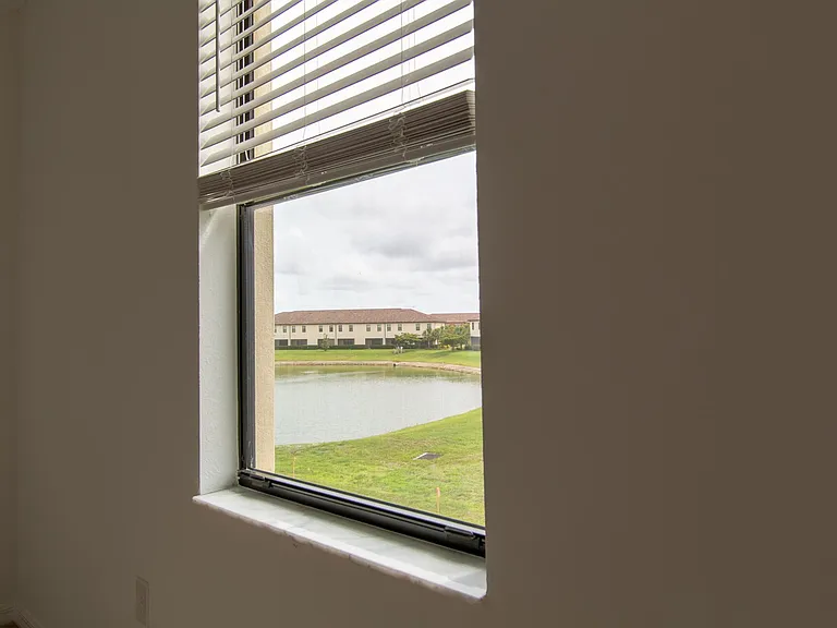 20457 Lagente Cir — Photo 14