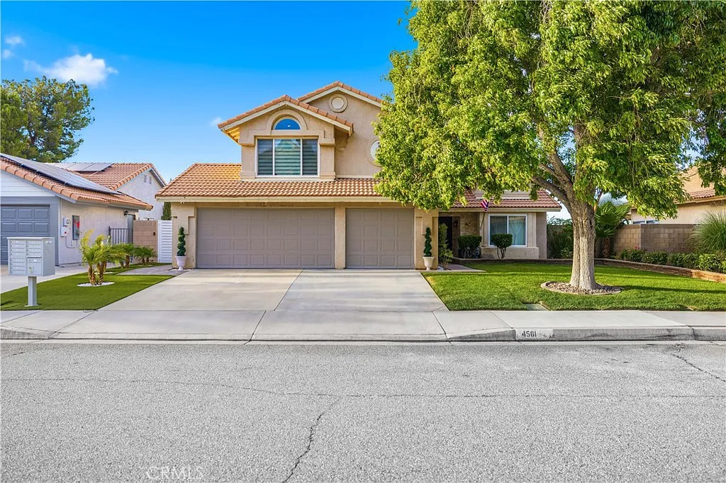 5 bed, 2477 sqft, $5,900 — Photo 4