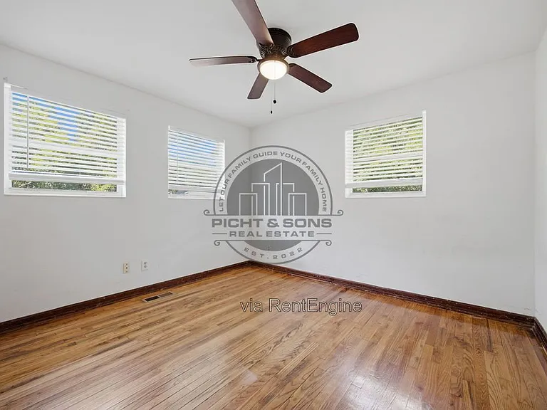 2203 Amelia Cir — Photo 12