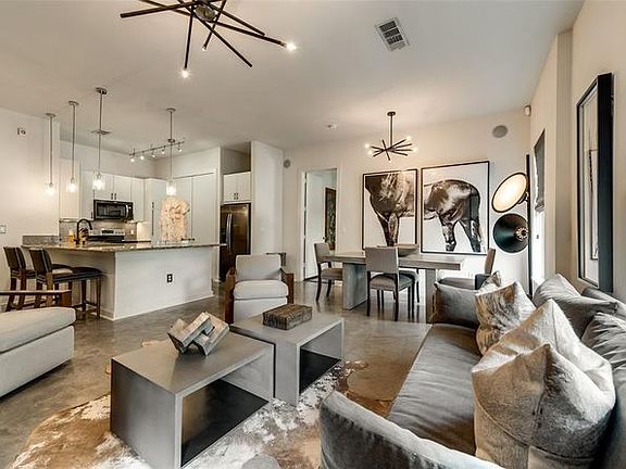 5th image of 2950 McKinney Ave APT 308