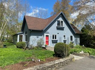 14 Hill Top Rd, Morris, CT 06763
