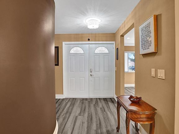 5th image of 6128 Strawberry Lakes Circle