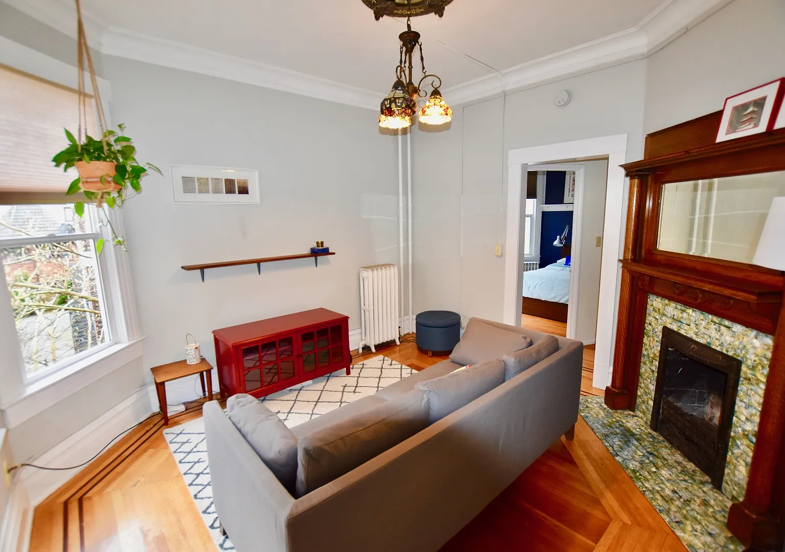 Charming Capitol Hill One Bedroom - Available 9/8/2026! — Photo 1