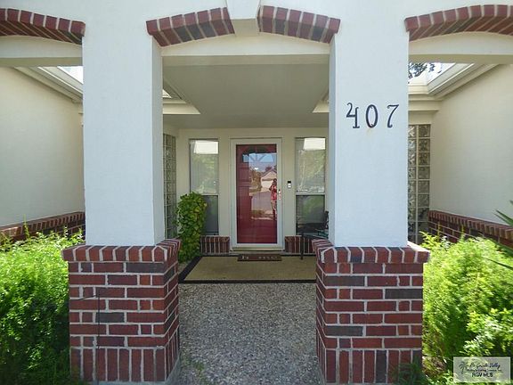 3rd image of 407 Riverview Cir