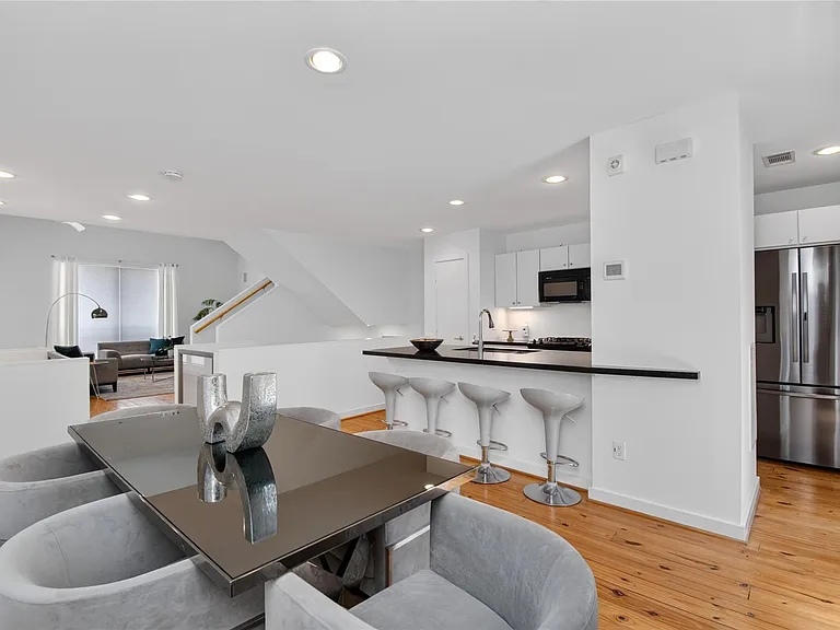6916 Yellowstone Way Dr — Photo 19