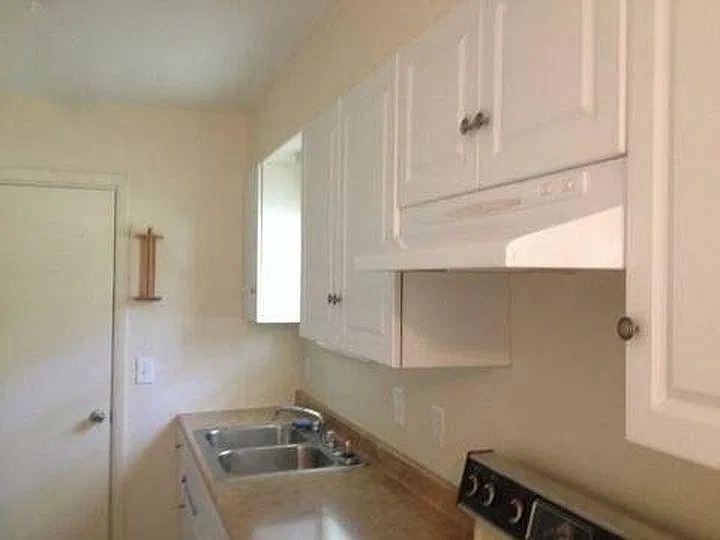 2 bed, 720 sqft, $950 — Photo 4