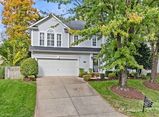 6718 Charter Hills Rd, Charlotte, NC 28277