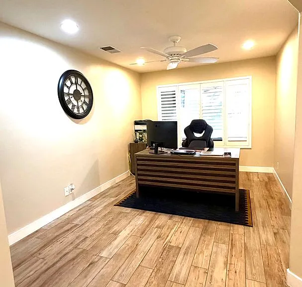 5818 Clear Valley Ct — Photo 9