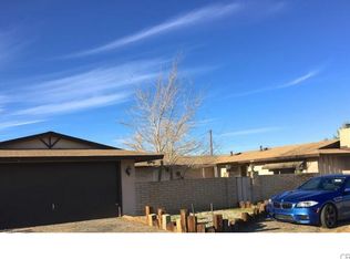 14090 Iroquois Rd, Apple Valley, CA 92307