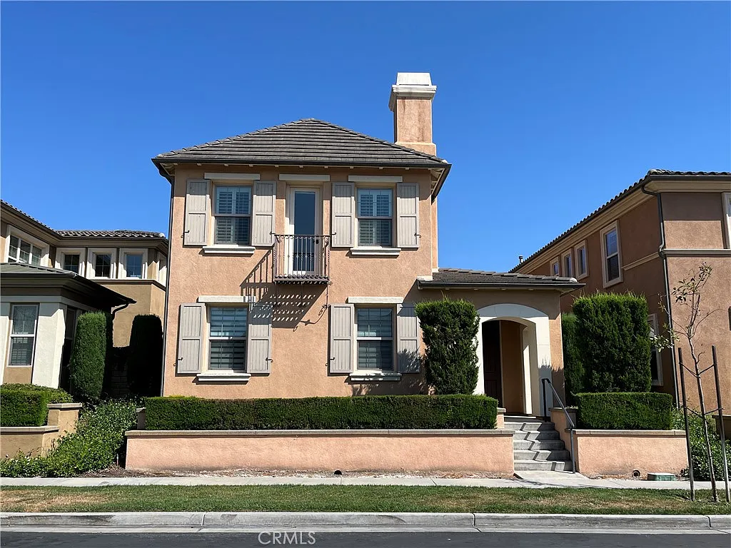 4 bed, 3.5 bath, 2429 sqft, $5,500 — Photo 1
