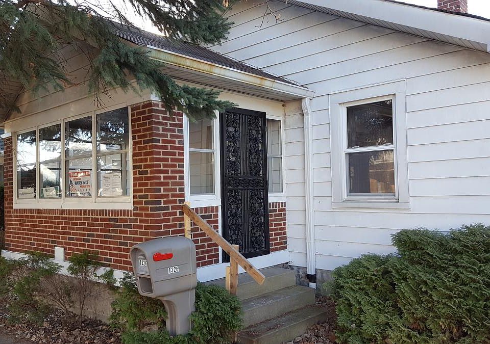1st image of 1326 N Grant Ave