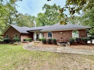 100 Lakewood Ct, Crossett, AR 71635