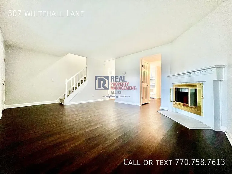 507 Whitehall Ln — Photo 4