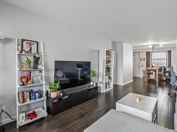 61-25 98th St #16M, Rego Park, NY 11374