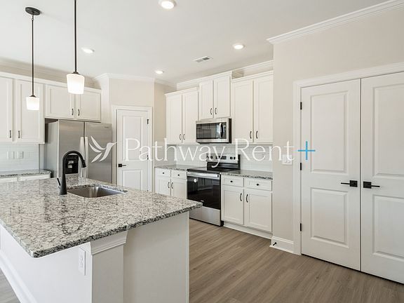 4th image of 145 Wembury Ln