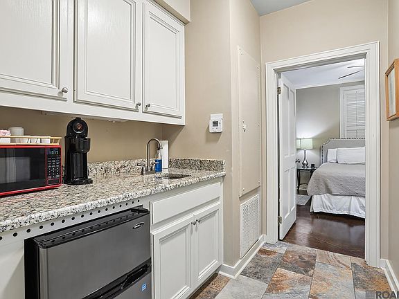 3rd image of 5903 Magnolia Ln Unit 28