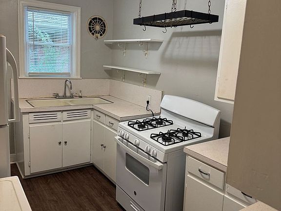 5th image of 157-159 Roberta Dr #157