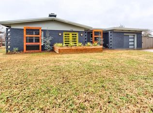 1736 NW 63rd St, Nichols Hills, OK 73116