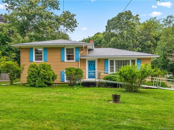 31 Rankin Court, Montville, CT 06382