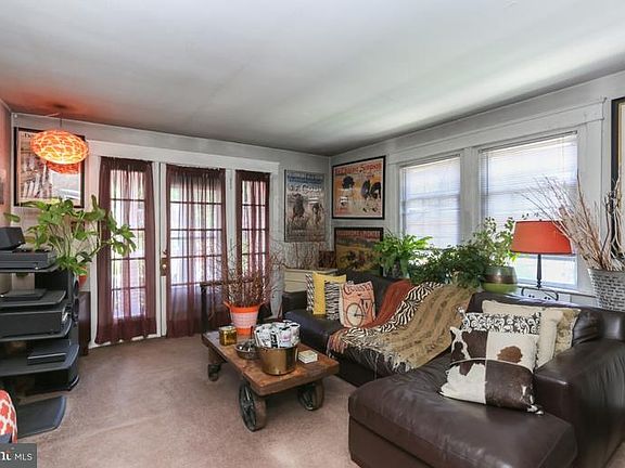 5th image of 4900 Woodland Ave