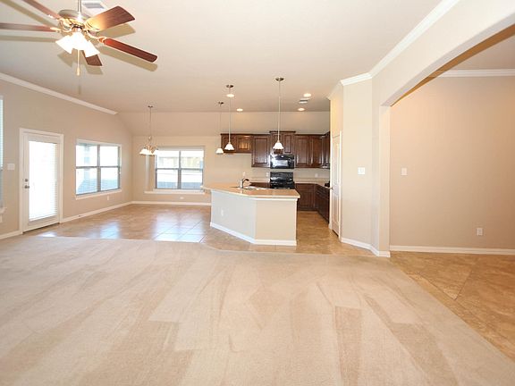 3rd image of 313 Crosscreek Dr
