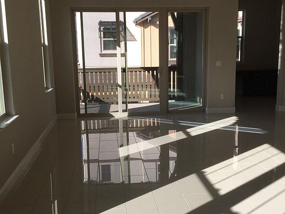 4th image of 1592 Hidden Creek Ln