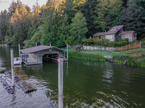 627 N Tenmile Lk, Lakeside, OR 97449