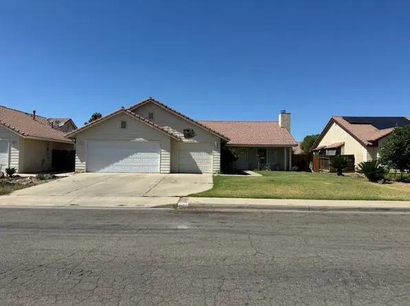 265 E Ramblewood Drive, Dinuba, CA 93618