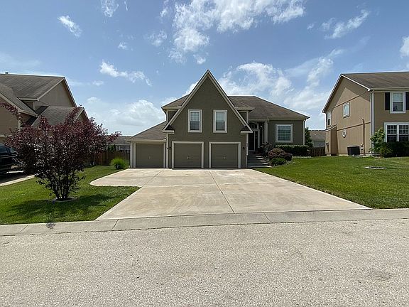 3 car garage