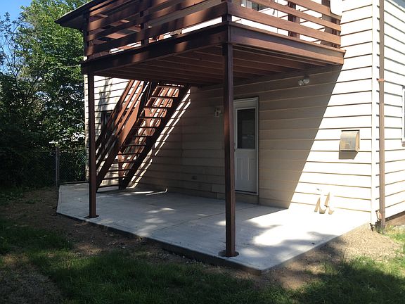 5th image of 360 Burr St