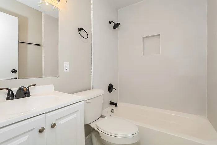 3667 Lakewood Dr — Photo 11