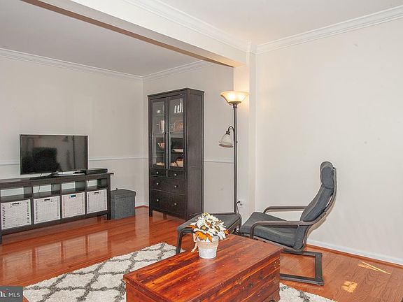4th image of 7428 Gadsby Sq