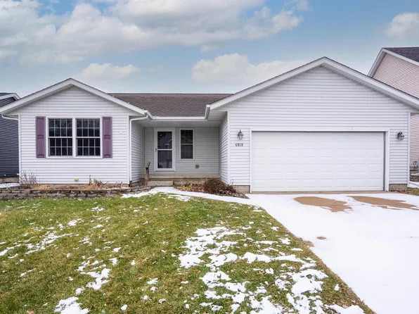 6818 Brookview Ln, Davenport, IA 52806