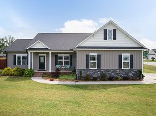 18 Fisher Rd, Lillington, NC 27546