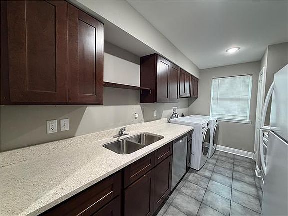 5th image of 2120 Richland Ave #A