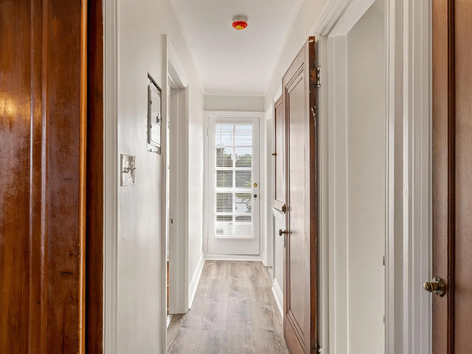 1 bed, $1,200 — Photo 4