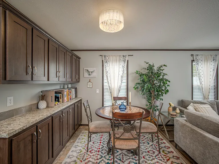 183 Flicker St — Photo 8
