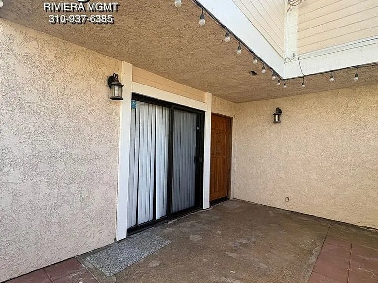 2300 Carnegie Ln #1 — Photo 31