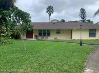 637 Dunbarton Cir NE, Palm Bay, FL 32905