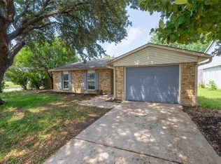 5200 Miller Cir, The Colony, TX 75056