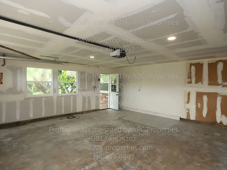 829 N Elmwood St — Photo 25