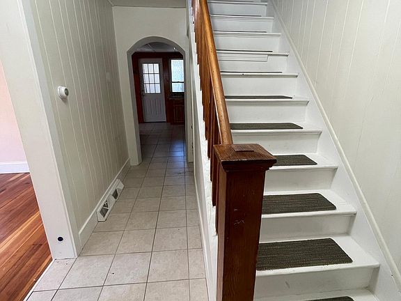 4th image of 36 Sampson St #36