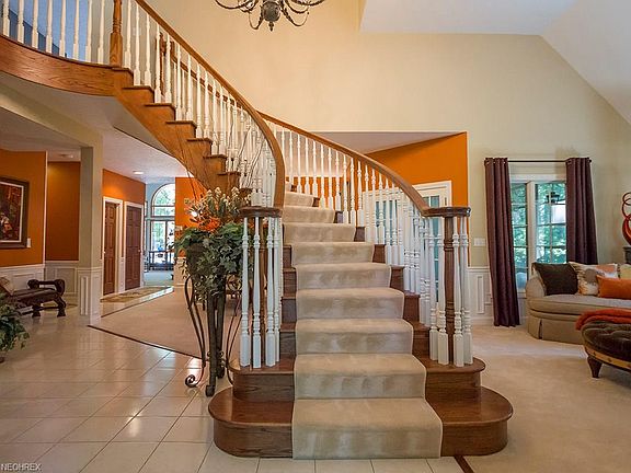 2nd image of 38502 Arbor Ct