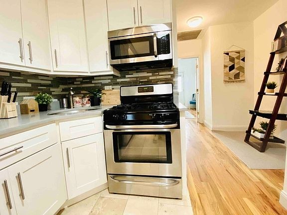 4th image of 342 McGuinness Blvd APT 3L