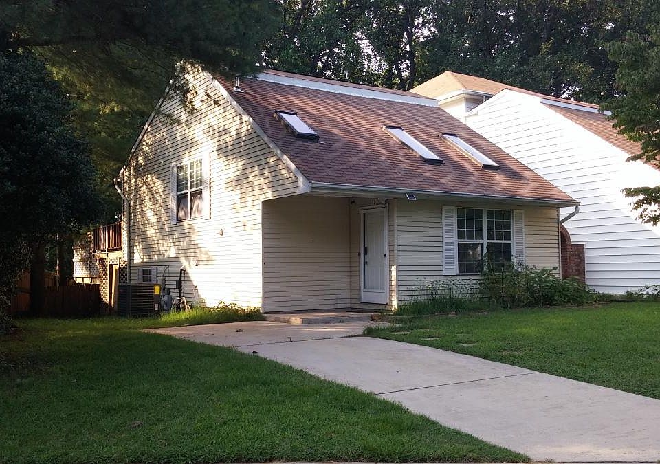 1st image of 72 Barrensdale Dr