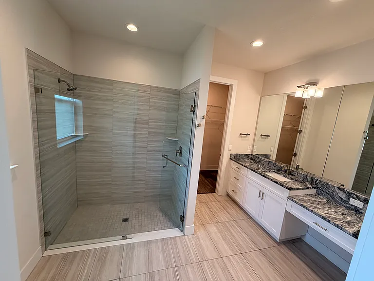 2065 Paragon Cir W — Photo 5